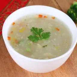 شوربة الخضروات الثمانية